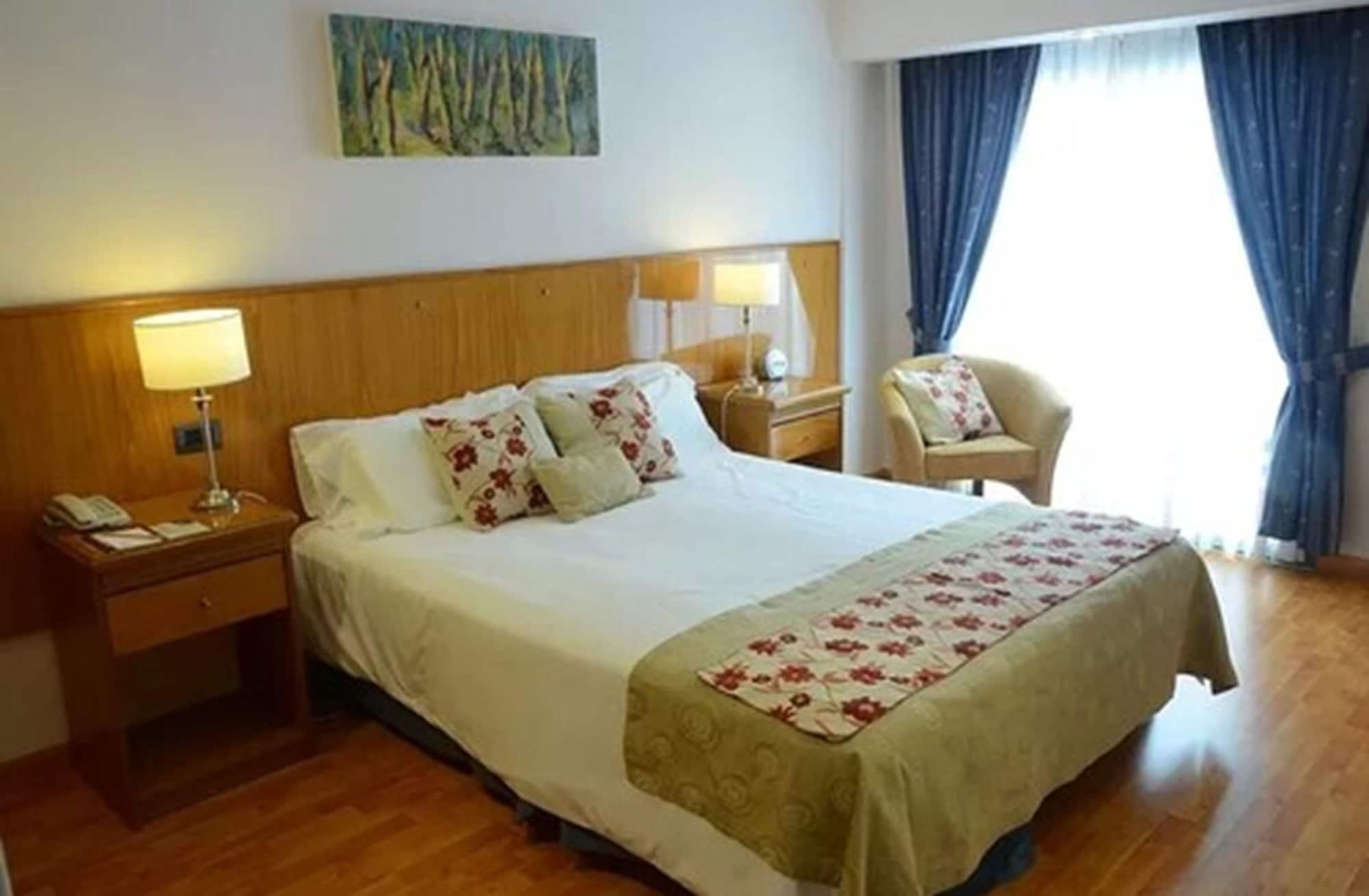 Ñikén Hotel Spa&Business Center Necochea Buitenkant foto