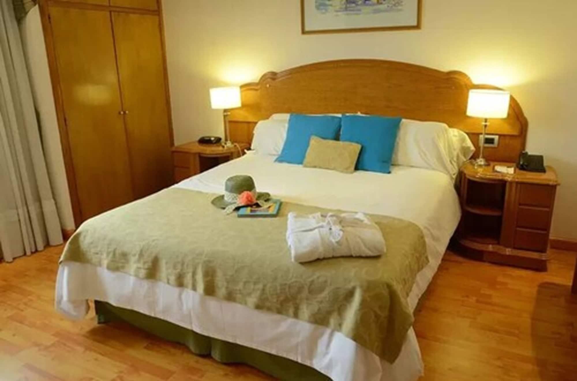 Ñikén Hotel Spa&Business Center Necochea Buitenkant foto